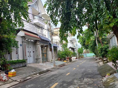 Bán biệt thự hiếm 144m2 tại kdc gia hòa xã phong phú, bình chánh,hcm 3