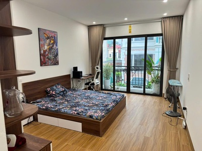 Chính chủ bán nhà đức giang 5 tầng thang máy 45m2 mt: 4m 1