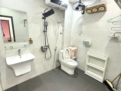 Cho thuê nhà nguyên căn Vạn Mỹ , Ngô Quyền . Phù hợp làm văn phòng , spa 3