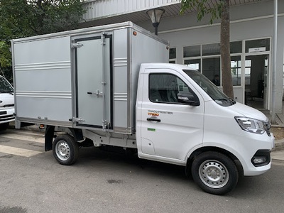 Bán xe tải Thaco TF230 thùng dài 2,8m chở 990Kg đi ngõ phố 1