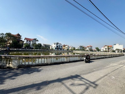 Cần bán 360m2 đất xóm 6 Đông Dư - Bát Tràng. View hồ sạch sẽ thoáng mát, phù hợp làm nhà vườn 3