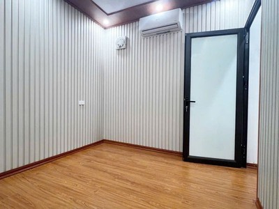 Bán Nhà Tập Thể Ngọc Lâm, Long Biên 1T, 42m2 giá 3,65 tỷ ô tô nhỏ đỗ cửa 2