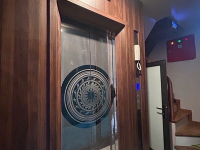 Nhà mới 8 tầng thang máy oto đỗ cổng ngay sau Trung tâm HNQG nhỉnh 11 tỷ 1