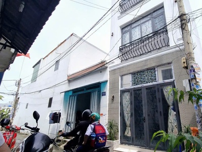 Nhà cực phẩm phong cách Indochine 1 trệt 3 lầu gần bến xe buýt hiệp thành q12 2