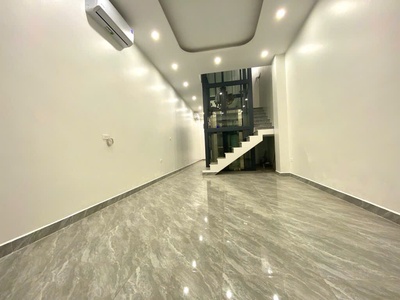 NHÀ ĐẸP TỨ LIÊN 64m2 x 5 tầng thang máy CÁCH Ô TÔ DỪNG ĐỖ 1 NHÀ NGÕ THÔNG 0