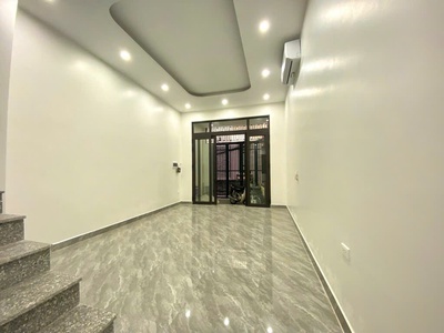 NHÀ ĐẸP TỨ LIÊN 64m2 x 5 tầng thang máy CÁCH Ô TÔ DỪNG ĐỖ 1 NHÀ NGÕ THÔNG 1