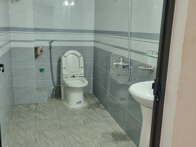 Cho thuê nhà mới 80m2, 2 tầng thiết kế 2 phòng ngủ rộng tại Đông Ngạc Hà Nội 2