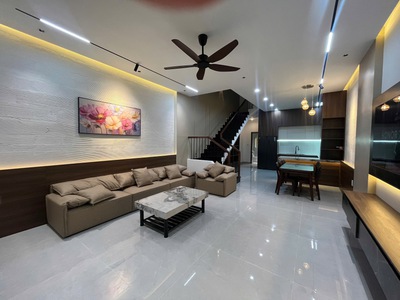 Không có chỗ chê nhà 3 tầng cực đẹp mặt tiền THANH HOÁ,HOÀ XUÂN,có gara ôtô, sát Võ An Ninh 9