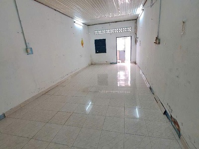 Nhà Bắc Hải giáp cv Lê Thị Riêng-cmt8-q10 1