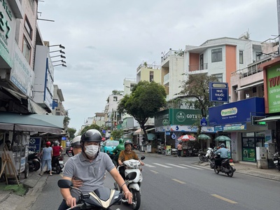 Mặt tiền độc lập, đoạn ngay chợ sầm uất nhất nhà 4 tầng chỉ 8.95 tỷ 0