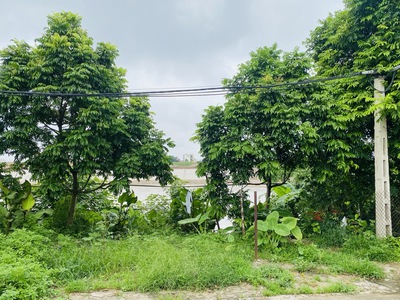 Đất ngọc thuỵ 102m, lô góc, oto tránh, view sông giá chỉ nhỉnh 8 tỷ còn tl. 1