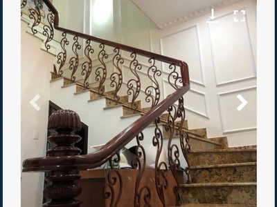 - cẩm lệ, nhà 2 tầng mới đẹp, kiệt ô tô, ông ích đường, gần cách mạng tháng 8, trung tâm cẩm lệ. 2