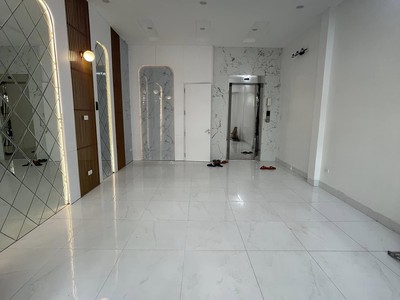 Bán nhà mặt thanh xuân, lô góc 3 thoáng, 42m 7 tầng thang máy kinh doanh, chỉ 19.x tỷ 2