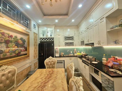 Bán tt tại trung tâm hà nội đầy đủ tiện ích ô tô cửa 1