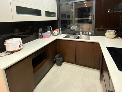 Cho thuê nhà nguyên căn Vin Marina đầy đủ nội thất . Phù hợp làm văn phòng , kinh doanh , ở 4