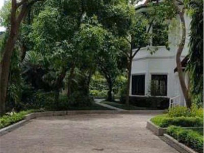 238m    ngọc thuỵ   mt 40m   3 tầng   giá 230 tỷ 0