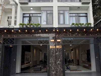 Nhà ngay chợ đường, hẻm lớn, nhà siêu đẹp, nội thất xịn xò 0