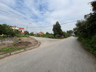 Bán đất đường nhựa 8m tại Cát Vũ   Tràng Cát dt 77,8m2 đối diện khu TĐC oto đỗ cửa thoải mái. 2