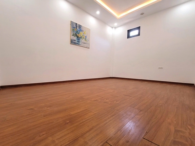 Chính chủ bán nhà 4 tầng, sổ đỏ, gần đường Oto tải tránh. 5