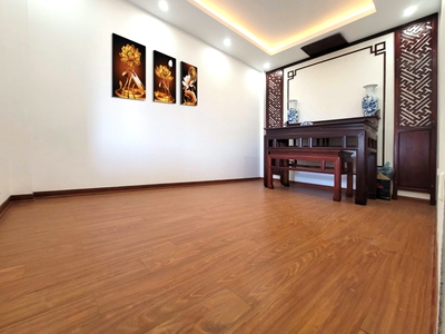 Chính chủ bán nhà 4 tầng, sổ đỏ, gần đường Oto tải tránh. 7