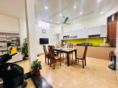 Mặt Phố Tô Ngọc Vân Mặt Tiền 9M 4 Tầng 75 Tỷ Nhà Đẹp giữ tiền 3