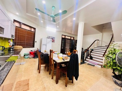 Mặt Phố Tô Ngọc Vân Mặt Tiền 9M 4 Tầng 75 Tỷ Nhà Đẹp giữ tiền 2