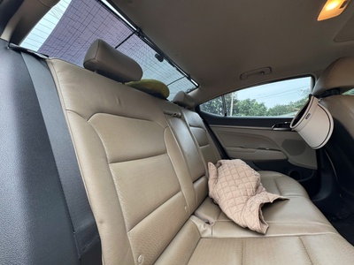 Mình có xe elantra 2018 bản 2.0 một chủ từ đầu. 1