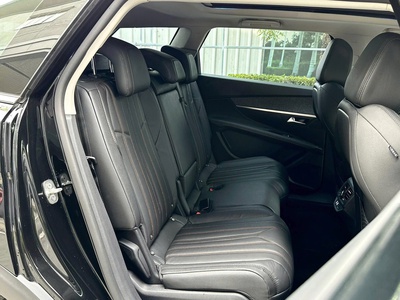 Peugeot 5008 Premium 2