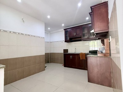 Ngay bệnh viện Q Tân Phú - ĐH Văn Hiến, 40m2 - ngang 4m, 4 tầng BTCT - nhỉnh 5 tỷ. 1