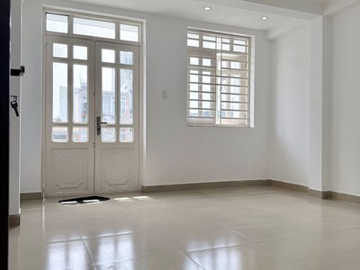 Ngay bệnh viện Q Tân Phú - ĐH Văn Hiến, 40m2 - ngang 4m, 4 tầng BTCT - nhỉnh 5 tỷ. 3