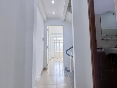 Ngay bệnh viện Q Tân Phú - ĐH Văn Hiến, 40m2 - ngang 4m, 4 tầng BTCT - nhỉnh 5 tỷ. 4