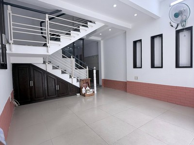 Ngay bệnh viện Q Tân Phú - ĐH Văn Hiến, 40m2 - ngang 4m, 4 tầng BTCT - nhỉnh 5 tỷ. 5