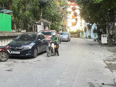 Nhà LẠC LONG QUÂN 5 TẦNG MẶT TIỀN 5M Ô TÔ 16 chỗ đi qua Ô TÔ 7 chỗ vào nhà Ở KINH DO 0