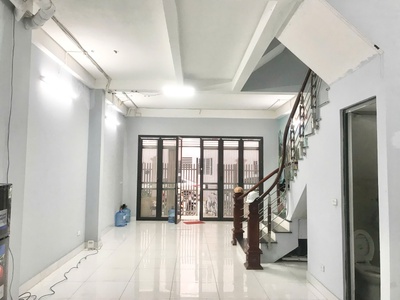 Cho thuê tầng 1 Nhà liền kề trong phân khu phân lô Bộ Quốc Phòng - 362 Bùi Xương Trạch Diện tích 66m 5