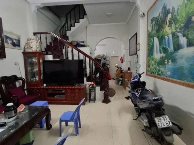 Hiếm nhà đẹp 4 tầng mặt phố Yên Bình, 45m2, mặt tiền 4.3m, đường ô tô rộng, kinh doanh, giá 13.5 tỷ 0