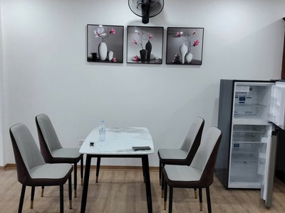 Độc quyền chào bán căn đầu hồi 70m2, 2 ngủ 2wc, tầng đẹp, ban công hướng mát mẻ, chung cư Thanh Hà 2