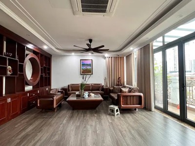 Thơm  mp trung hòa nc - tòa nhà 8t thang máy - 123m mt 8m - lô góc view hồ 0