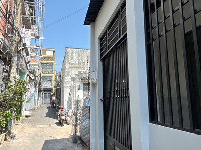 Bán nhà đường 275 lê văn việt   sau chợ hiệp phú . 100m2 ngang 5m. giá 5.95 tỷ 0