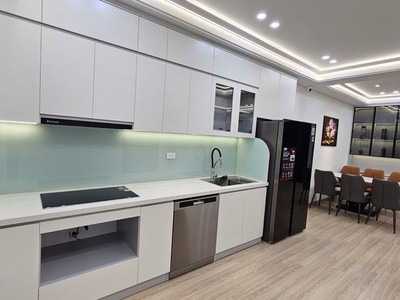 Căn hộ cc đẹp, đón tết trung tâm nam từ liêm-tầm tiền vừa miếng- full nội thất xịn 70m2 2