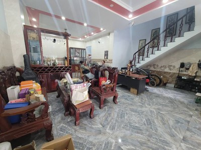 Bán biệt thự lô góc - gầntô ngọc vân -quận 12-ngang 7m 1