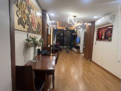 Vị trí đắc địa, hiếm có -tọa lạc trung tâm cầu giấy - vài bước ra công viên cấu giấy 81m2. 1