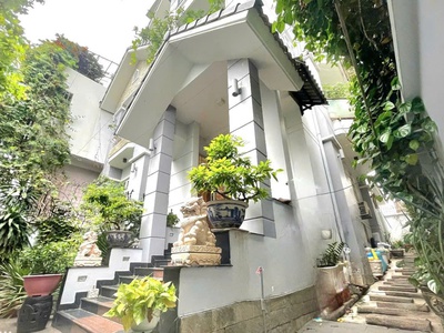 Bán biệt thự 3 lầu mái thái ngang 11m 275m2 có hầm t.máy dương quảng hàm tặng nt 46.8 tỷ. 2