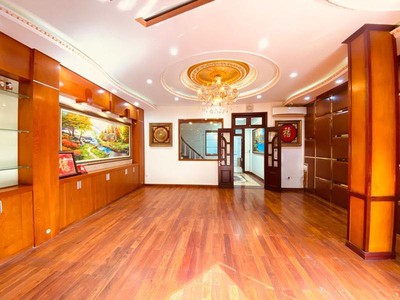 Phạm tuấn tài, lô góc vỉa hè kinh doanh, ô tô dừng đỗ, 70m, 32 tỷ 2