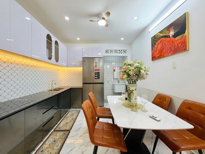 Chỉ 4,546 tỷ p.15, tân bình nhà 2 tầng mới đẹp hẻm xe hơi sát nhà 2