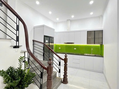 Chính chủ bánnhà đẹp kv nguyễn trãi ngõ dân cư qua lại kinh doanh ổn xe con dừng trước cửa 2