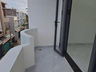 Bán nhà mặt tiền ni sư huỳnh liên, phường 10 tân bình  4x17m - 4 tầng 4