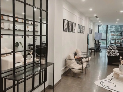 Mình đi nước ngoài nên sang nhượng studio phun xăm chill - đẹp - hoạt động tốt 1