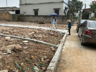 Bán lô đất 2 mặt tiền ô tô đỗ cửa đường thông ô tô tự nhiên - thường tín 2