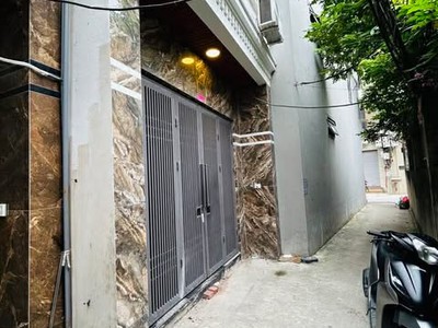 Giảm 500 triệu chỉ còn 7,9 tỷ phú diễn bắc từ liêm 40m nhà mới 1 nhà ra ô tô tránh 1