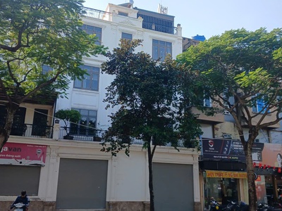 Cần bán gấp ccmn dòng tiền 32tr/tháng   3 mặt thoáng   80m   mt 6m   phan đình giót 2